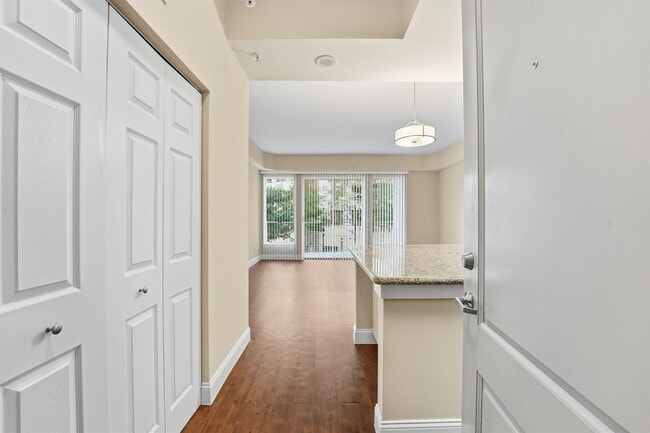 Photo - 3505 Sage Rd Unidad 208