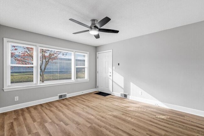 Photo - 2809 Keeler St