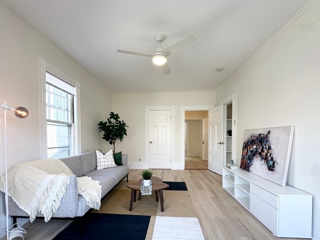 Building Photo - 71 Gardner St Unit 2