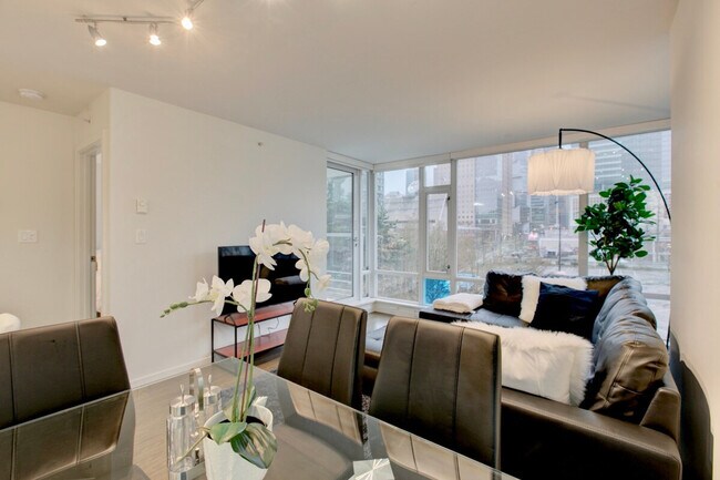 Photo - 161 W Georgia St Unit ID1345525P