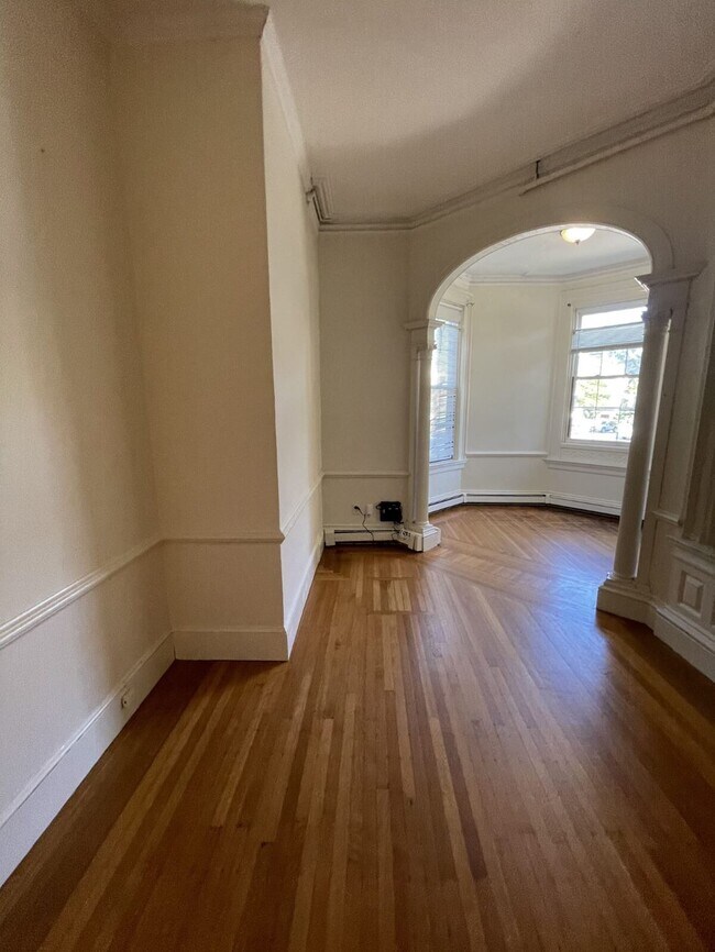Photo - 112 Keene St