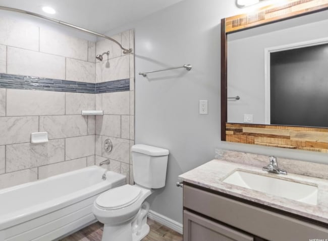 227 E Diamond St Unidad Main