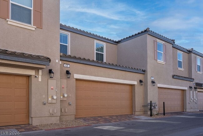 Photo - 626 Bellus Pl