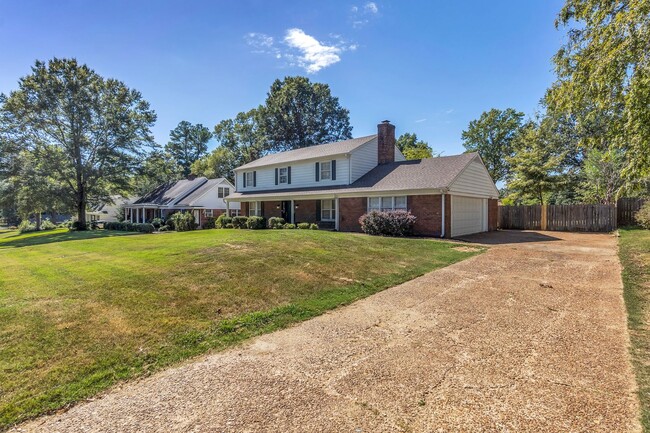 Photo - Newly Renovated 4-Bedroom Home in Germanto...