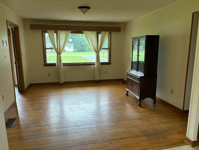 Photo - 4001 Harlem Rd