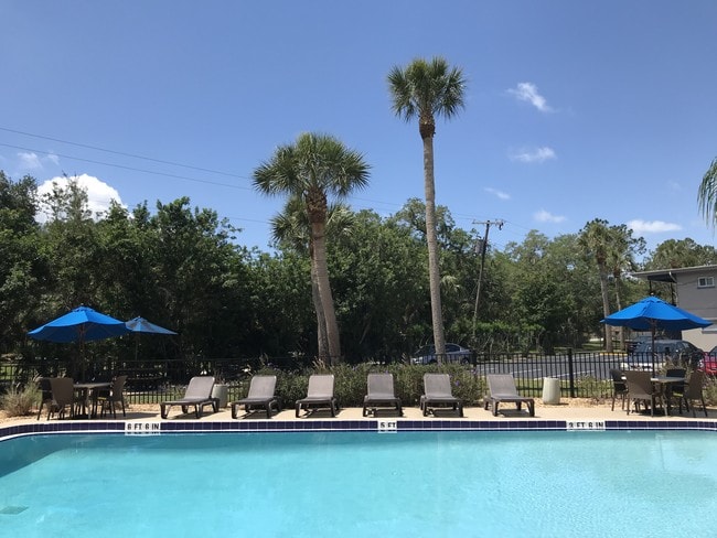 Photo - Applegate Apartments