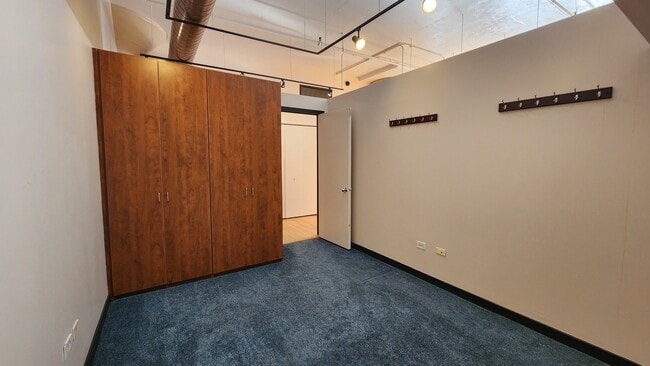 Photo - 333 W Hubbard St Unidad 323