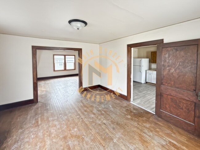 Photo - 1580 Elm St Unit Upper