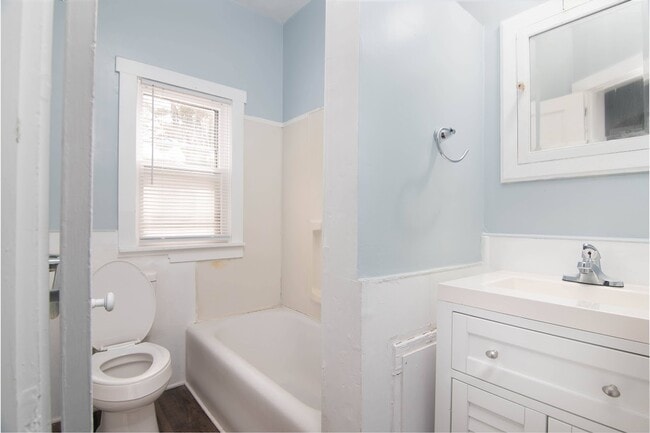 Building Photo - 435 S Westnedge Ct Unit 1