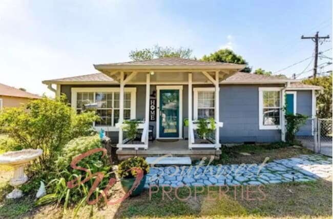 Building Photo - Updated 2 Bed Home on Corner Lot | Fenced Yard + Storage