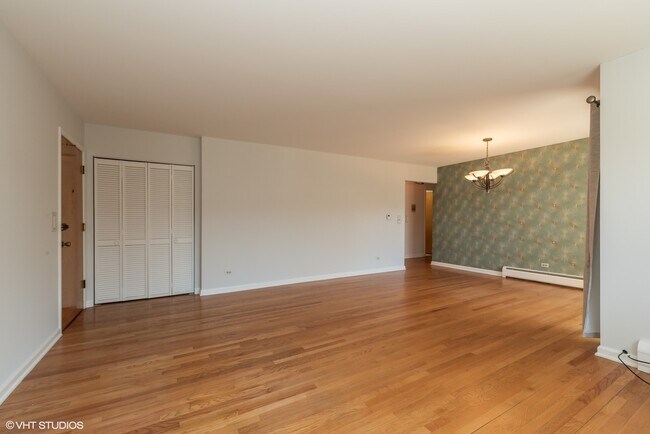 Photo - 3552 N Oleander Ave Unit 205