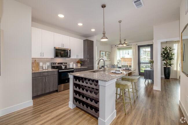 A2 1BR, 1BA - 700SF - Kitchen