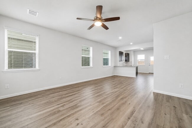 Photo - 4910 Blue Jacaranda Wy