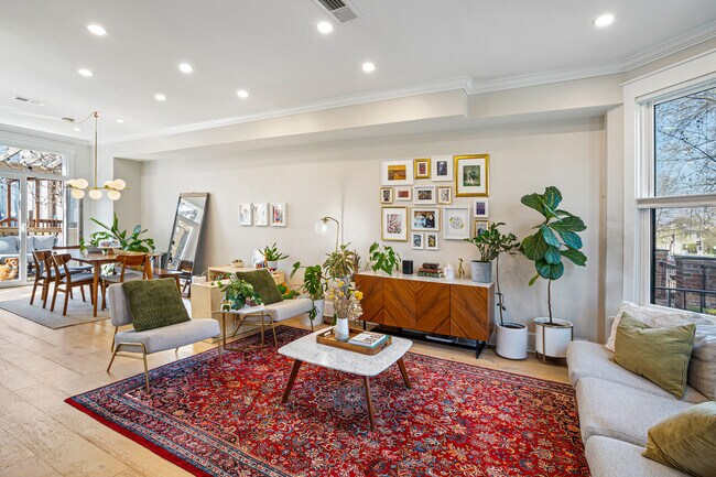 Living Room - 118 15th St NE