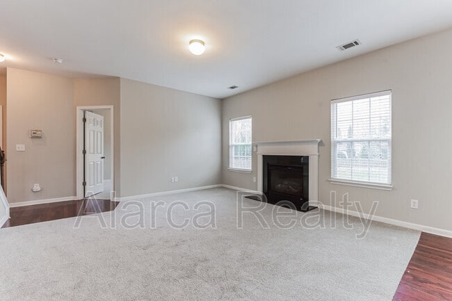 Photo - 6516 Hermsley Rd
