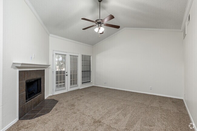 2BR, 2BA - 1,136SF - Living Room