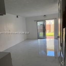 Building Photo - 21 SW 109th Ave Unit B5 Rental