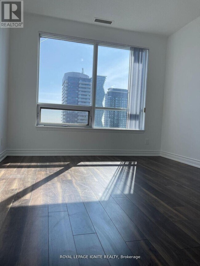 Photo - 388 Prince of Wales Dr Unité 3110