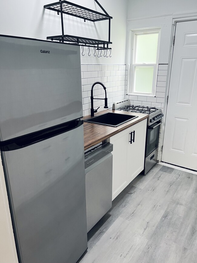 Photo - 3635 Radford St Unit C