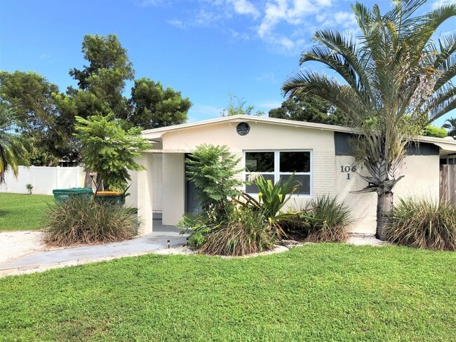 Building Photo - Roppo (561 SWB) Unit 106 5th St #1