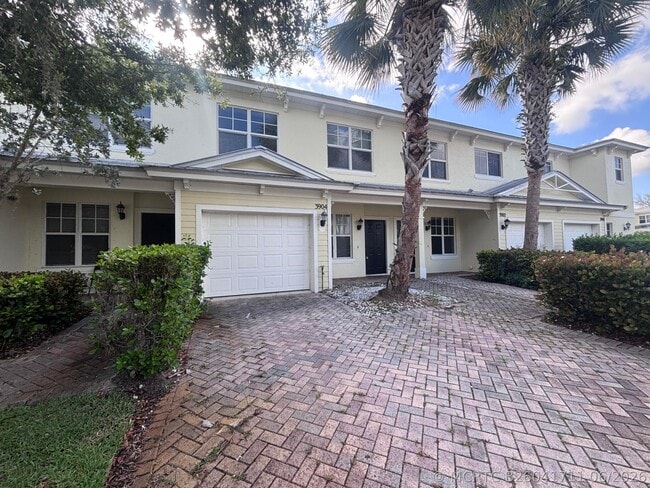 Building Photo - 3904 Sabal Way