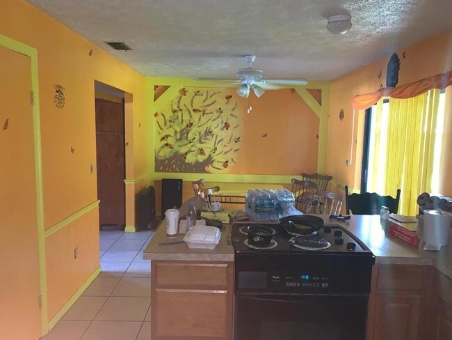 Photo - 709 Ponderosa Dr E