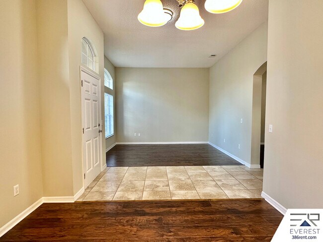 Photo - 32 Pierce Ln