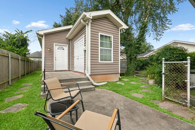 Building Photo - 4433 Orleans Blvd Unit Jefferson Retreat