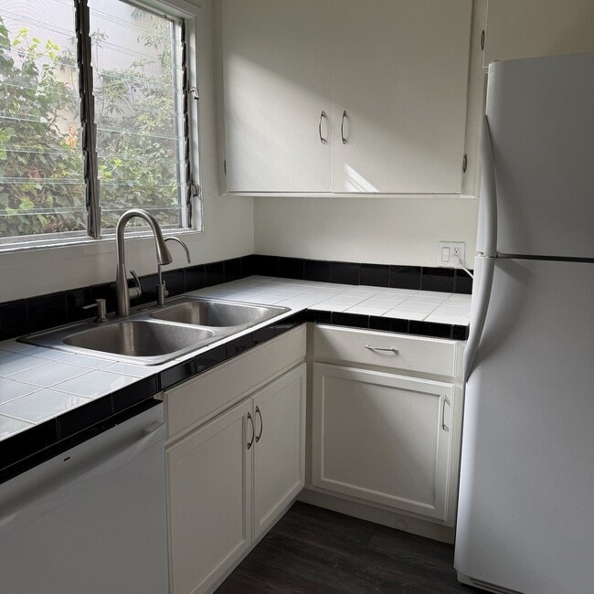 Photo - 1550 Hayworth Ave Unit Apt 6