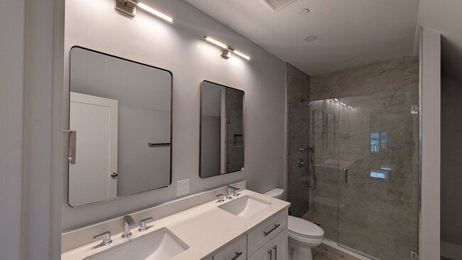 Photo - 122 Kenrick St