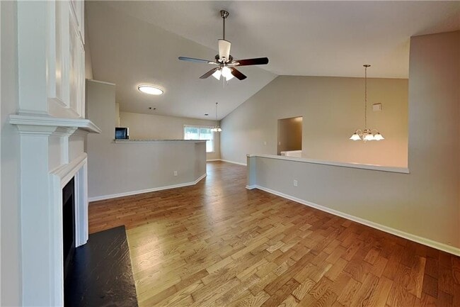 379 Darter Run NW