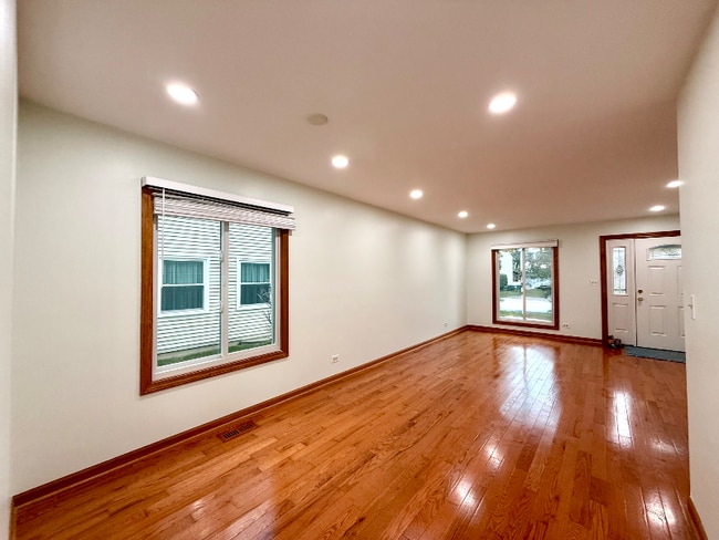 Photo - 2449 Carlton Dr