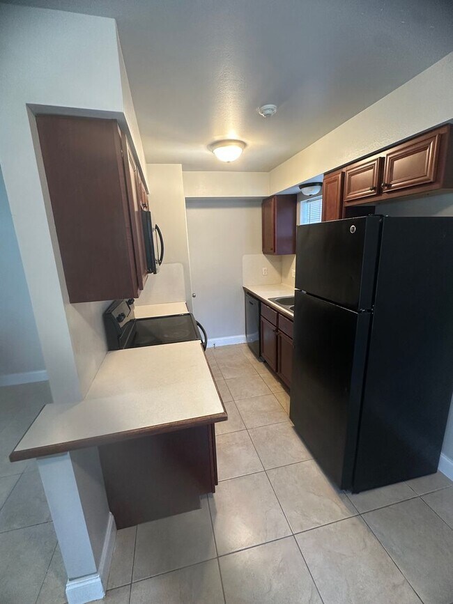 Photo - Available Now! 1st floor! Unidad I