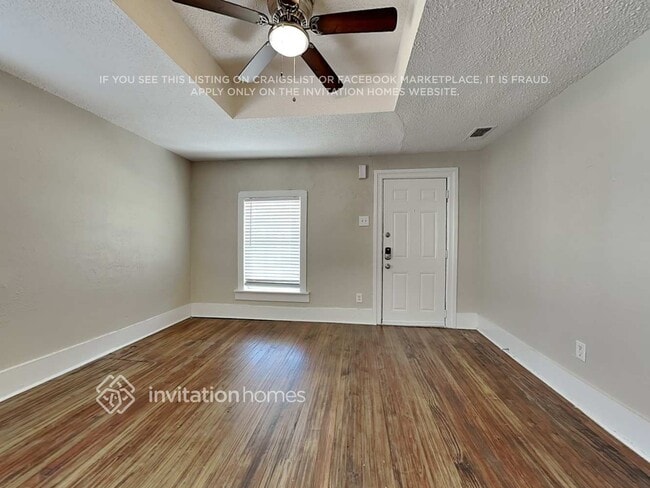 Photo - 705 N Alamo Rd