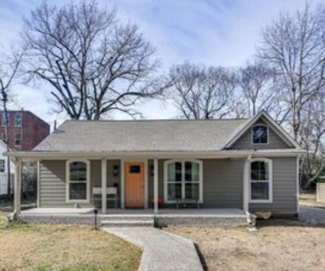 Building Photo - 107 Caldwell St