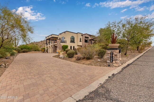 36138 N Summit Dr