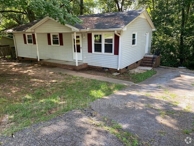 Building Photo - 205 Knighton Dr Rental