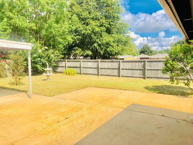 Photo - **4 Bed 2 Bath Located in College Grove ** Call the self showing number to schedule a tour 334-36...