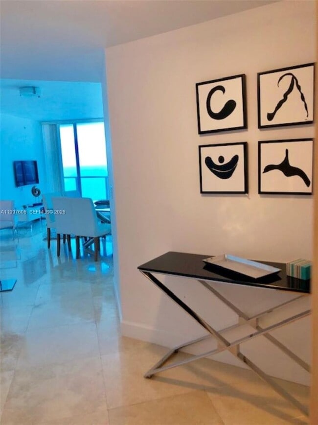 Photo - 3101 S Ocean Dr Unidad 2406