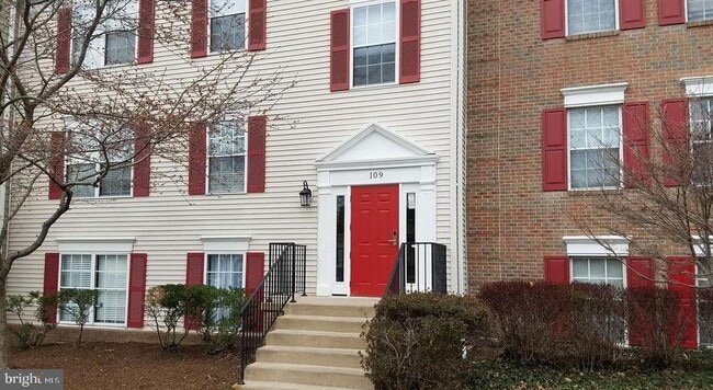 Building Photo - 105 Fort Evans Rd SE Unit B Rental