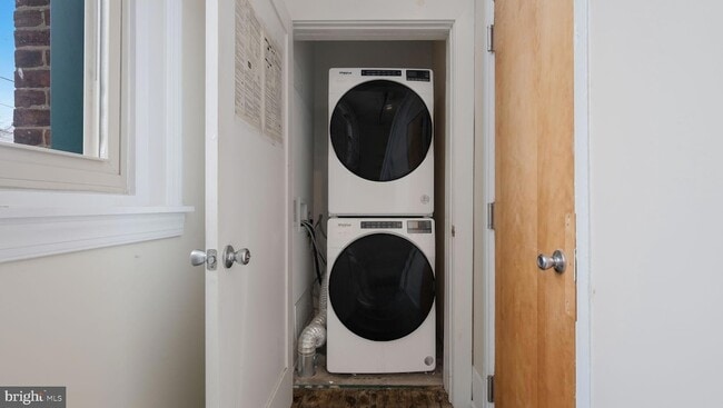 Photo - 2 E State St Unit 2F