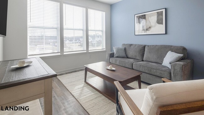 Photo - 4670 Merchants Park Cir Unidad 01-417