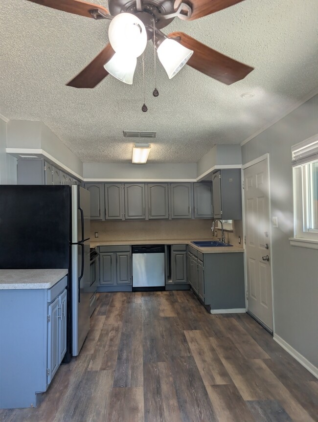Photo - 2804 Catalina Dr