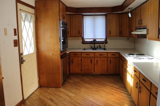 Photo - Updated 2-Bedroom Semi-Detached Home