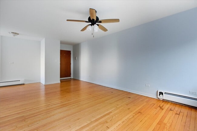 Photo - 6719 N Hermitage Ave Unit 3A