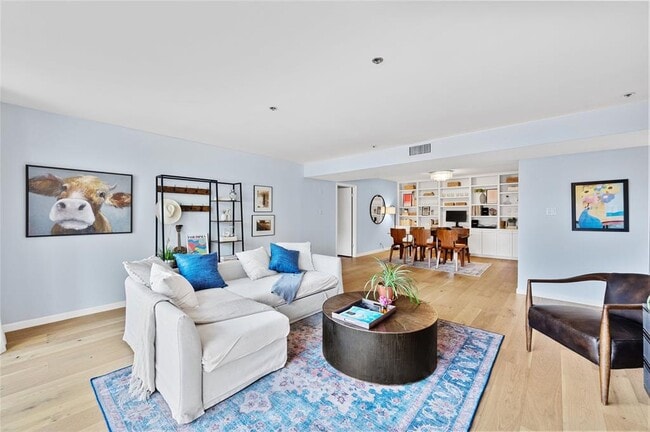 Photo - 40 N Interstate Hwy 35 Unit 2B2