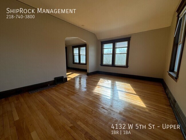 Photo - 4132 W 5th St Unit Upper