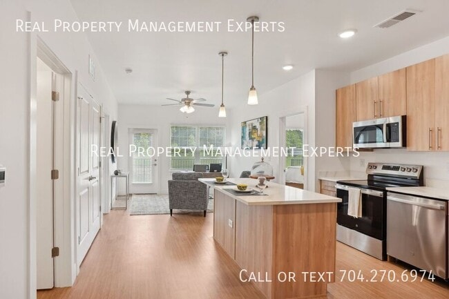 Photo - 14801 Statesville Rd Unit 203