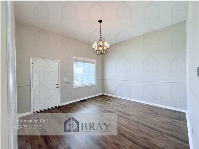 Photo - Timeless Elegance Meets Modern Comfort – S... House