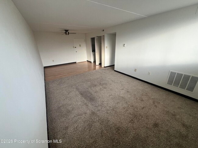 Photo - 220 Linden St